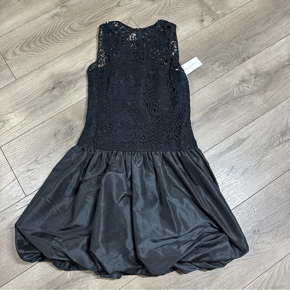REBECCA TAYLOR Black Lace and Taffeta
Party Bubble Hem Party Mini combo Dress